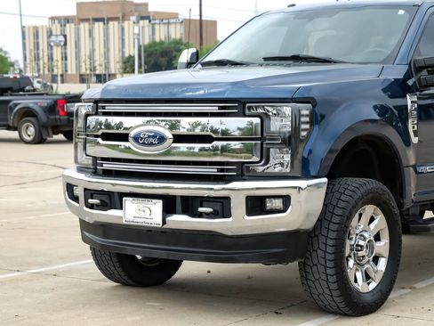 Used 2017 Ford F250 Lariat AWD/4WD image 7