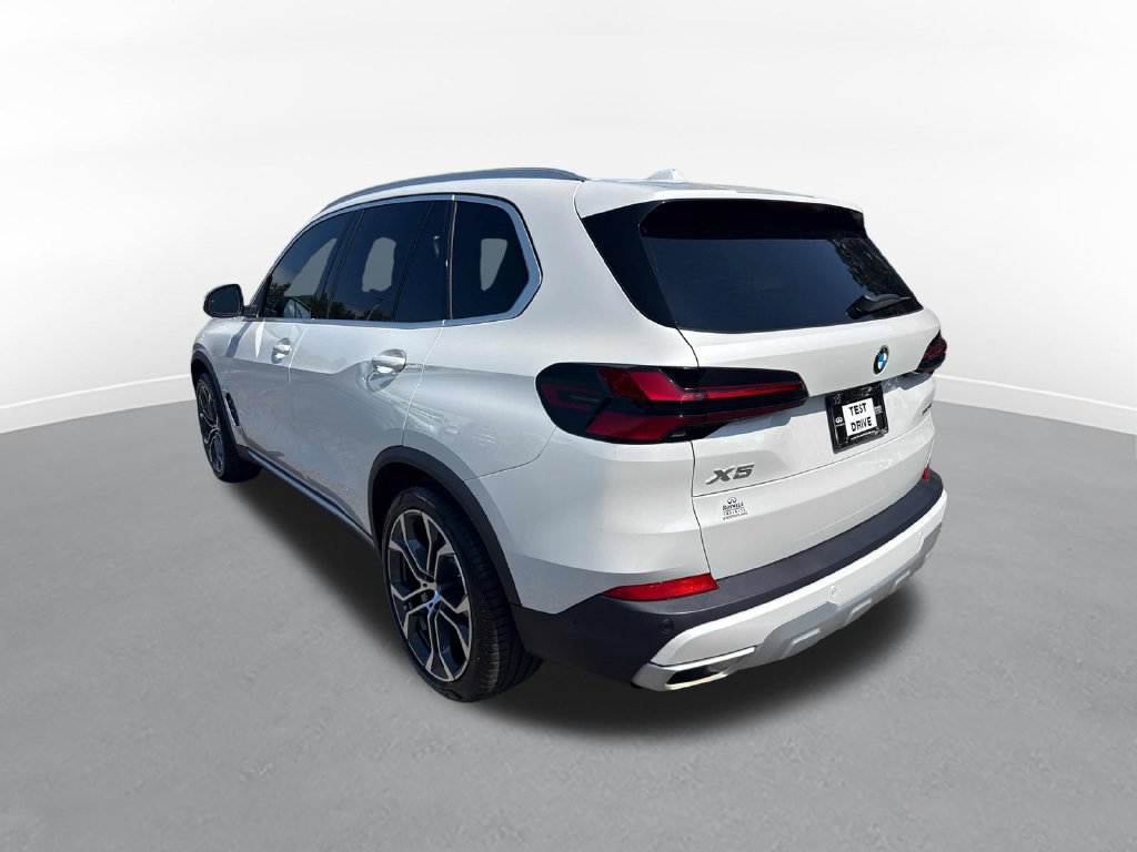 Used 2024 BMW X5 xDrive40i w/ Premium Package AWD/4WD image 8