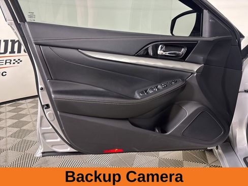 Used 2023 Nissan Maxima SV w/ Floor Mat Group FWD image 8