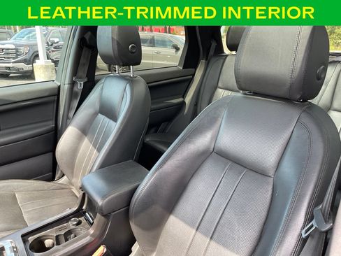 Used 2019 Land Rover Discovery Sport HSE AWD/4WD image 14