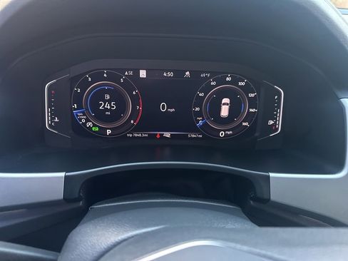 Used 2023 Volkswagen Atlas Cross Sport SEL R-Line image 15