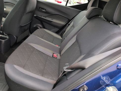 Used 2019 Nissan Kicks SV FWD image 28
