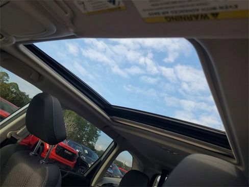 Used 2022 Subaru Forester Premium image 10