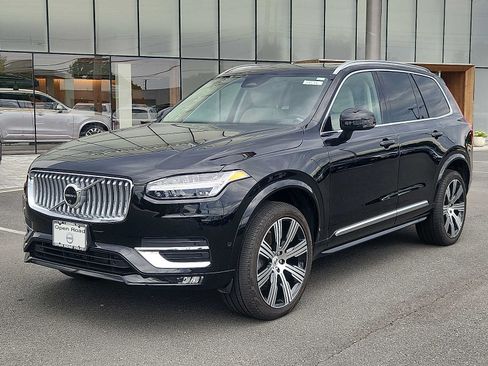 Used 2025 Volvo XC90 B6 Ultra w/ Protection Package Premier AWD/4WD image 3