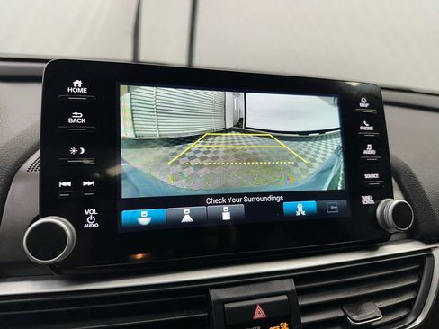Used 2022 Honda Accord Touring image 30