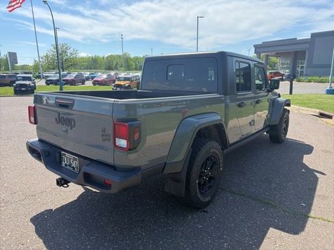Used 2021 Jeep Gladiator Sport AWD/4WD image 5