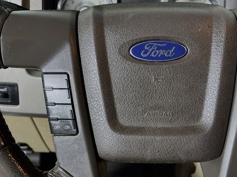 Used 2010 Ford F150 Lariat image 19