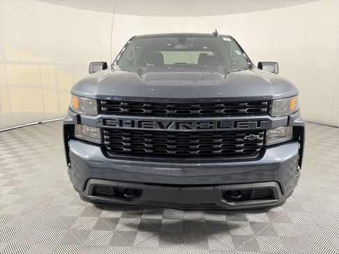 Used 2021 Chevrolet Silverado 1500 Custom w/ LPO, Dark Essentials Package image 2