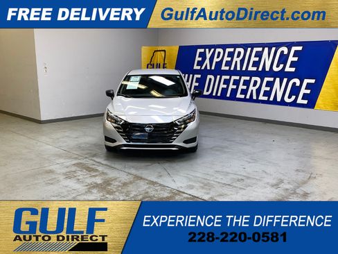 Used 2025 Nissan Versa S w/ Trunk Package FWD image 3