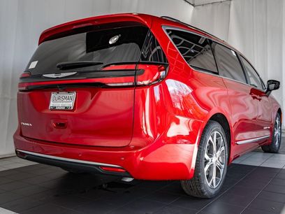 New 2026 Chrysler Pacifica Pinnacle