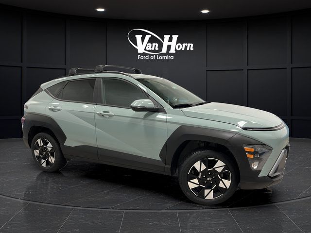 Used 2025 Hyundai Kona SEL AWD/4WD image 1