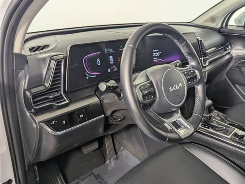 Used 2023 Kia Sportage EX FWD image 13