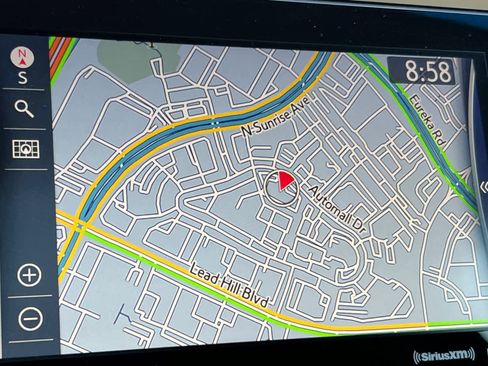 Used 2021 Toyota Venza Limited image 22