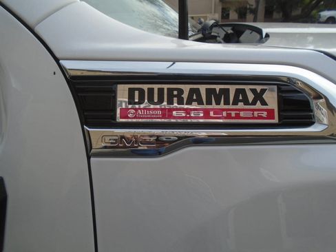 Used 2021 GMC Sierra 2500 Denali w/ Denali Ultimate Package image 24