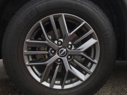Used 2023 Nissan Rogue S AWD/4WD image 7