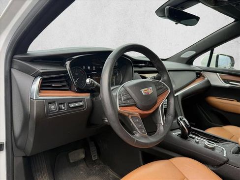 Used 2024 Cadillac XT5 Premium Luxury w/ Technology Package AWD/4WD image 10