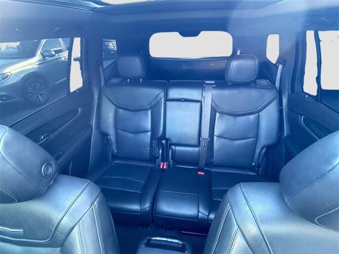 Used 2021 Cadillac XT6 Premium Luxury image 24