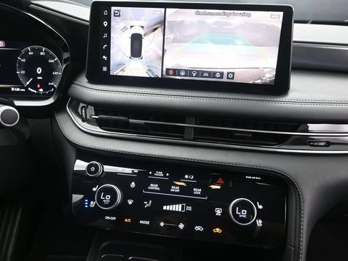 Certified 2026 INFINITI QX60 Luxe w/ Cargo Package FWD image 28
