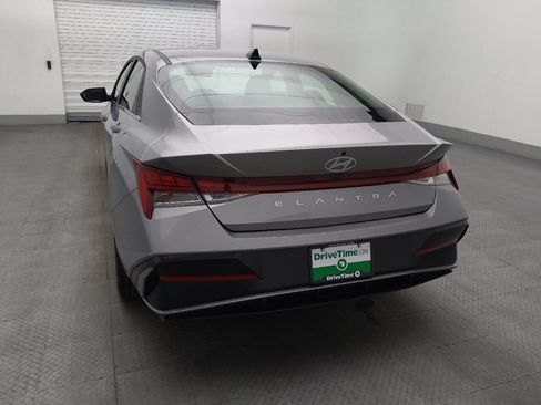 Used 2025 Hyundai Elantra SEL image 6