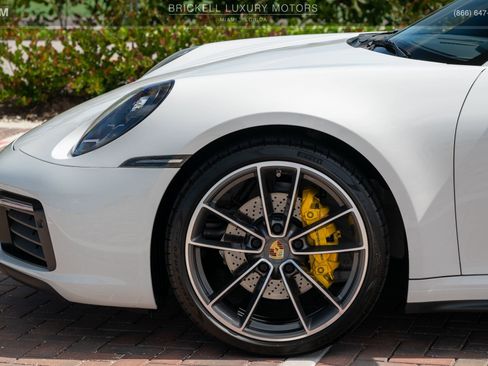 Used 2020 Porsche 911 Carrera RWD image 39