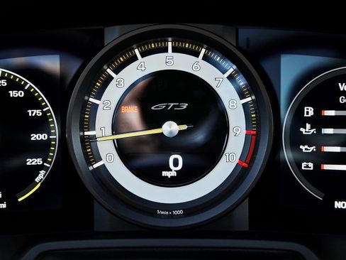 Used 2024 Porsche 911 GT3 RWD image 55