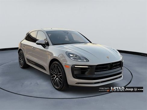 Used 2023 Porsche Macan GTS image 3