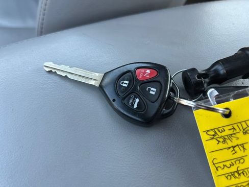 Used 2008 Toyota Camry XLE w/ Leather Pkg FWD image 28