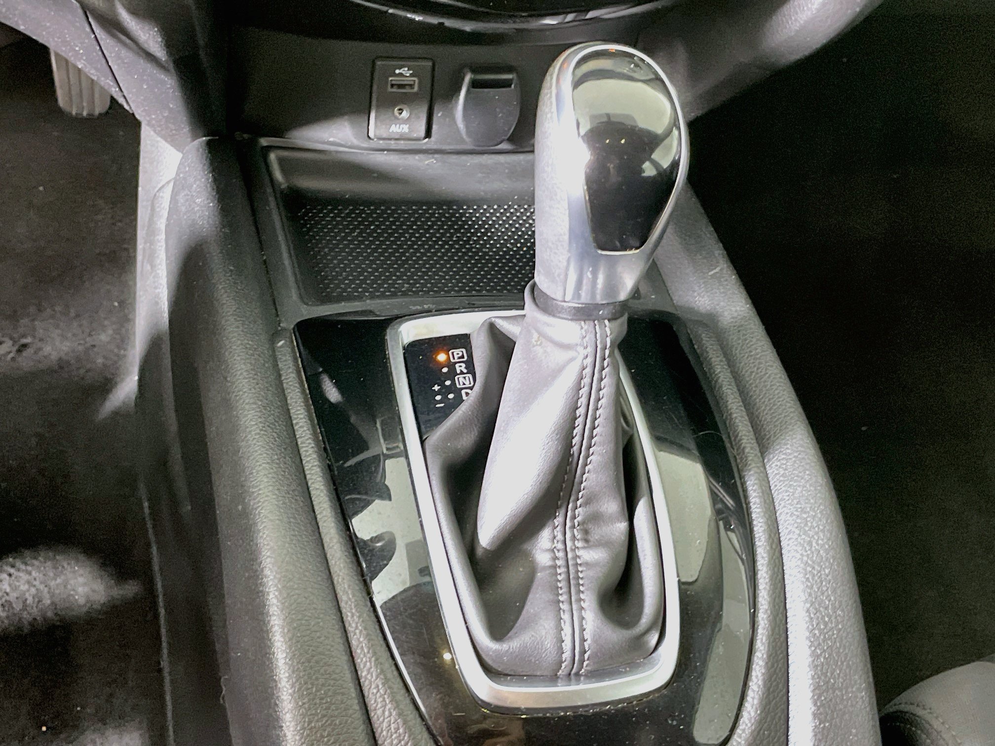 Used 2017 Nissan Rogue S FWD image 24
