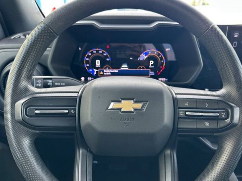 Used 2024 Chevrolet Colorado W/T RWD image 22