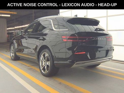 Used 2024 Genesis Electrified GV70 Prestige w/ Prestige Package image 3