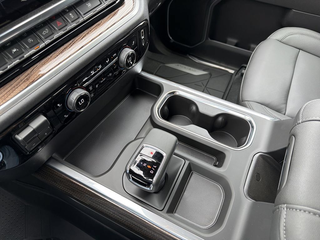 New 2026 Chevrolet Silverado 1500 RST w/ Rally Edition AWD/4WD image 7