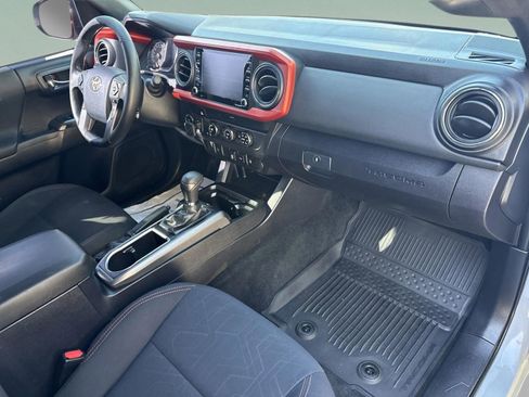 Used 2020 Toyota Tacoma TRD Off-Road image 20
