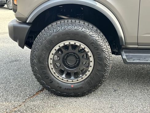 New 2025 Ford Bronco Outer Banks w/ Sasquatch Package AWD/4WD image 11