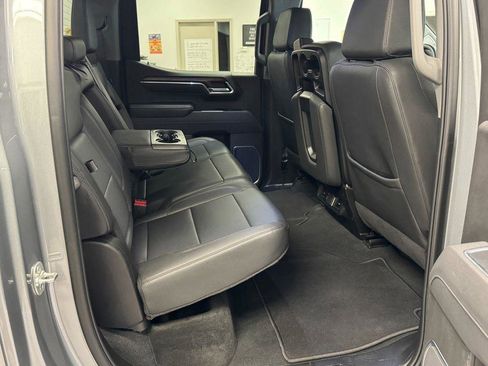 Used 2025 GMC Sierra 1500 SLT AWD/4WD image 21