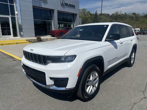 New 2025 Jeep Grand Cherokee L Laredo w/ Luxury Tech Group I image 2