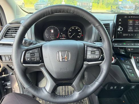 Used 2026 Honda Odyssey Elite image 15