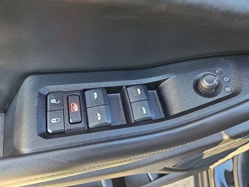 Used 2024 Jeep Grand Cherokee L Limited w/ Black Appearance Package image 16