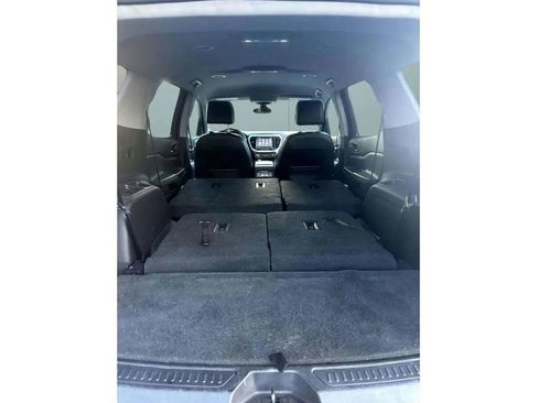 Used 2019 GMC Acadia SLT image 24