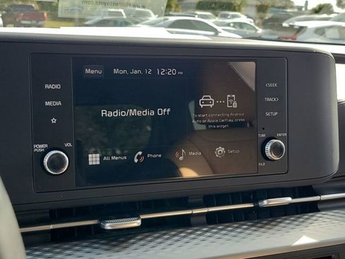 Used 2024 Kia Carnival LX image 24