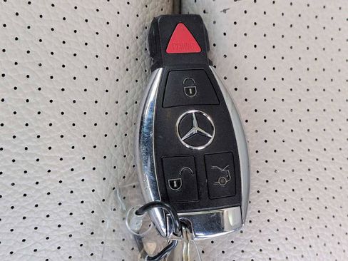 Used 2015 Mercedes-Benz C 300 4MATIC Sedan image 34