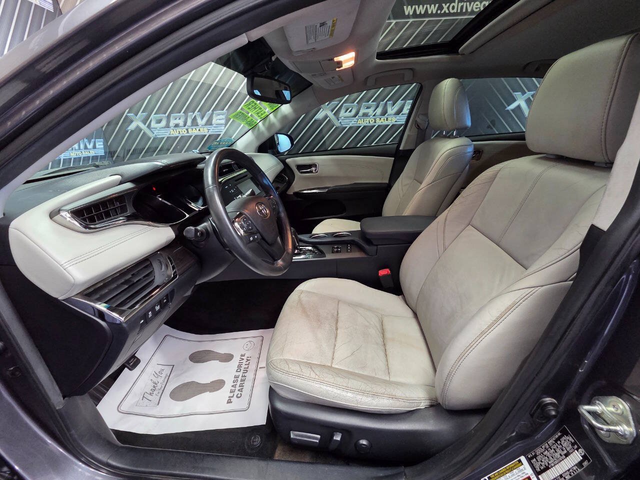 Used 2014 Toyota Avalon XLE Touring FWD image 17