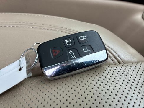 Used 2015 Land Rover Range Rover HSE AWD/4WD image 9