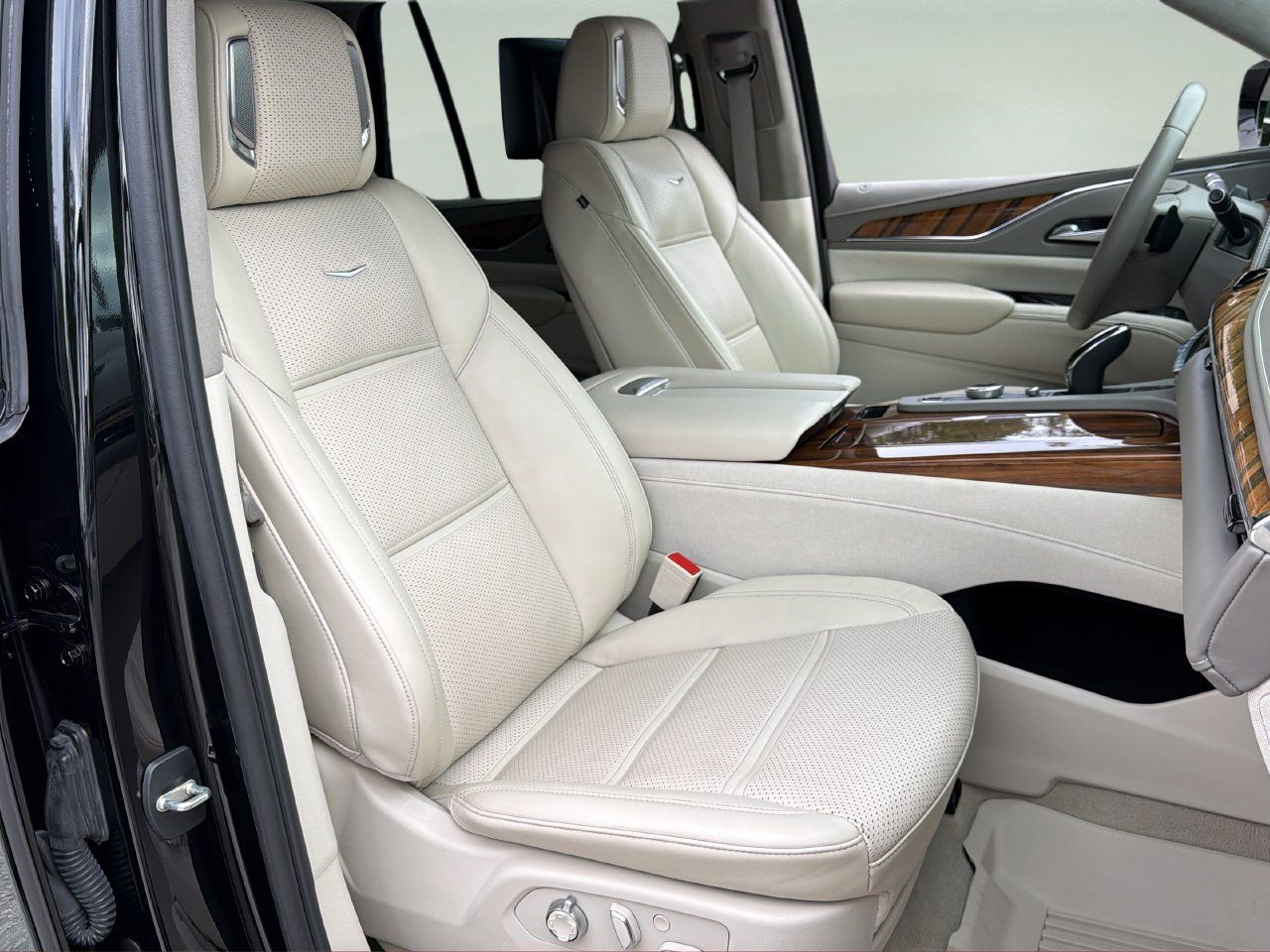 Used 2024 Cadillac Escalade Sport Platinum AWD/4WD image 22