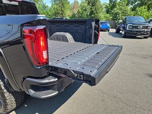 Used 2025 GMC Sierra 1500 AT4 w/ AT4 Premium Package AWD/4WD image 59