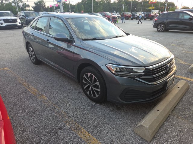 Used 2023 Volkswagen Jetta S FWD image 2