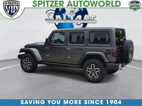 Used 2025 Jeep Wrangler Unlimited Sahara AWD/4WD image 7