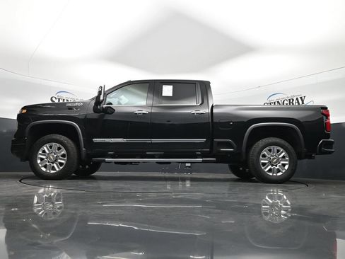 Used 2024 Chevrolet Silverado 2500 High Country w/ High Country Premium Package AWD/4WD image 36