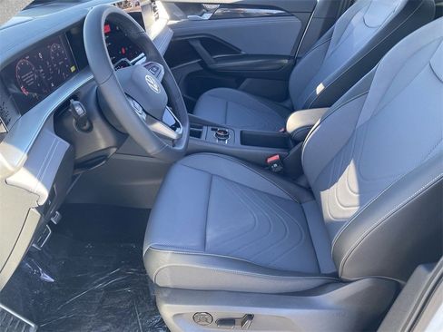 New 2026 Volkswagen Tiguan SE R-Line image 15