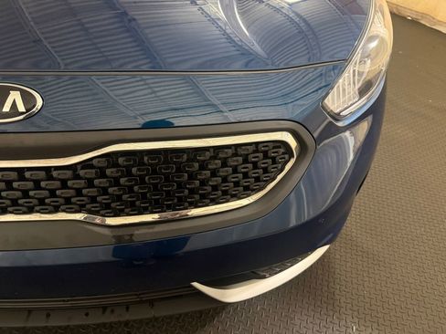 Used 2019 Kia Niro LX image 8