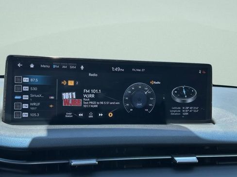 Used 2025 Genesis GV70 2.5T AWD/4WD image 26